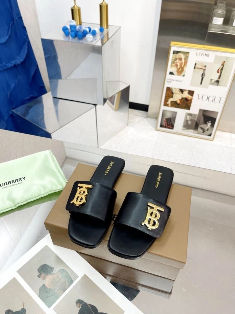 Affordable Bxrbxrry Slippers 114940
