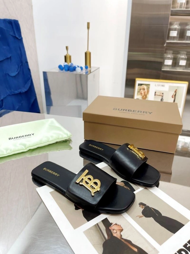 Affordable Bxrbxrry Slippers 114940