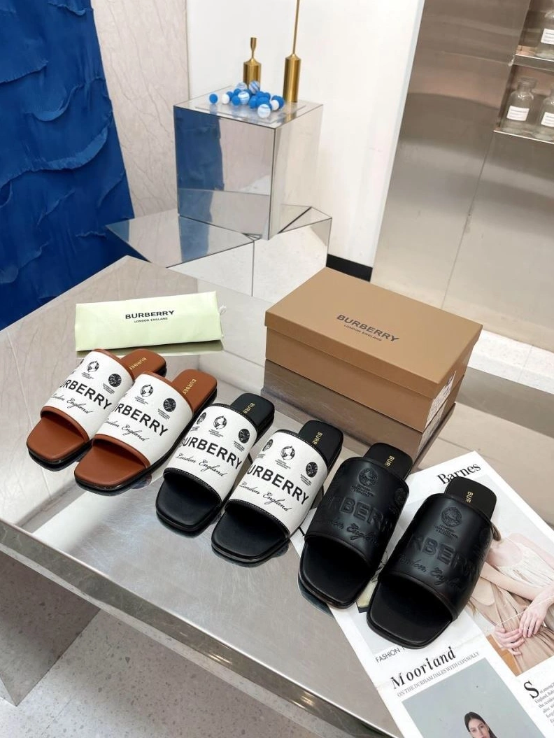 Bxrbxrry Slippers WellDesigned 114938