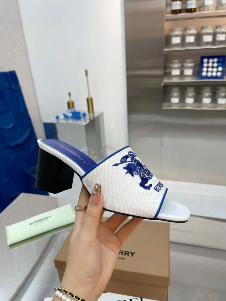 UrbanStyle Bxrbxrry Slippers 114932