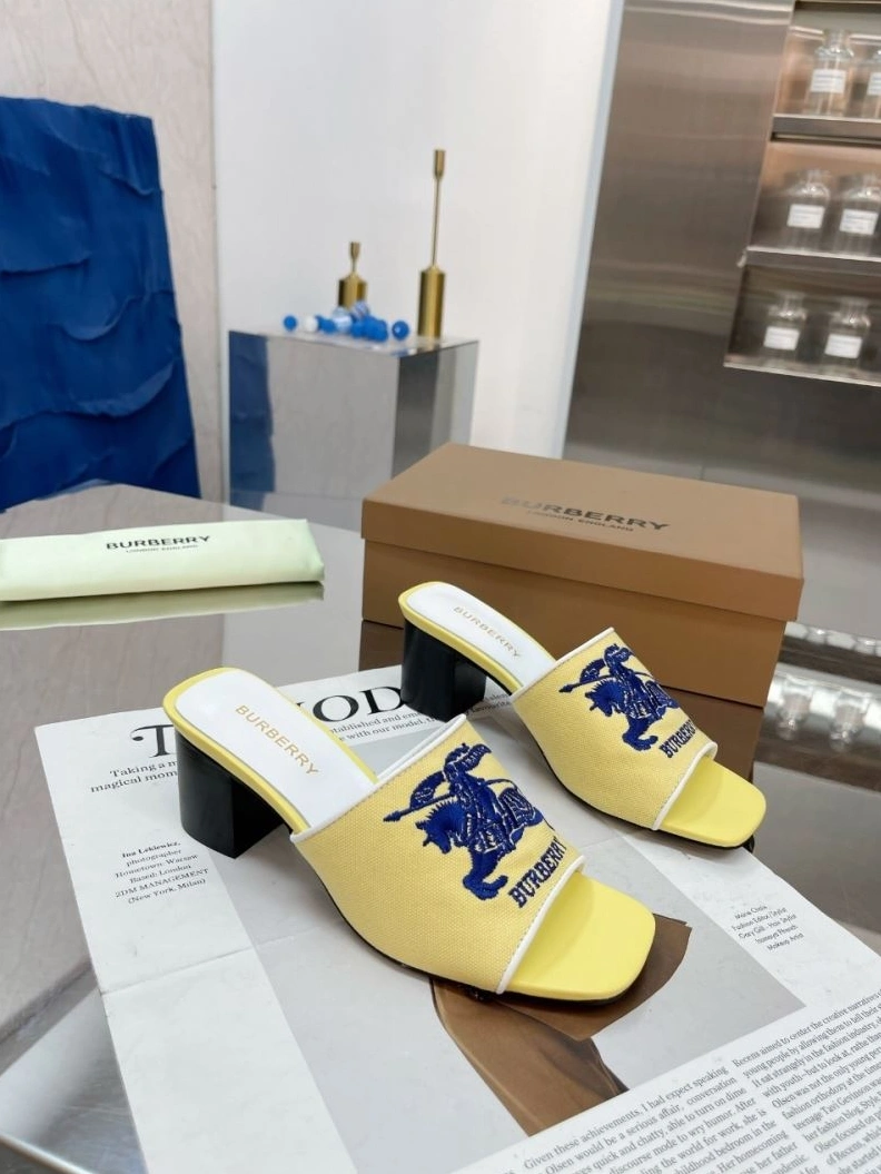 Bright Bxrbxrry Slippers 114926