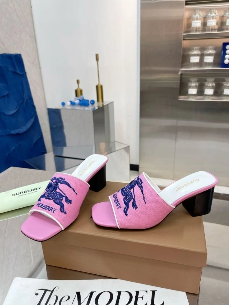 ModernLook Bxrbxrry Slippers 114927