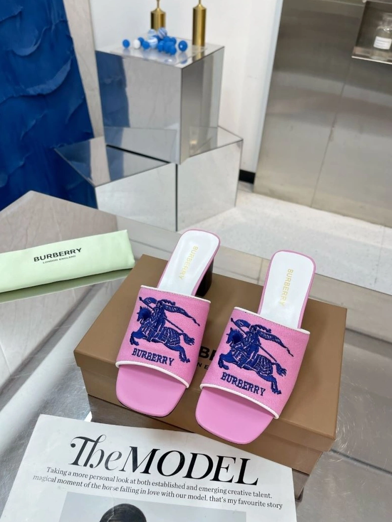 ModernLook Bxrbxrry Slippers 114927