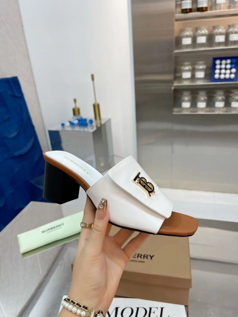 Breathable Bxrbxrry Slippers 114933