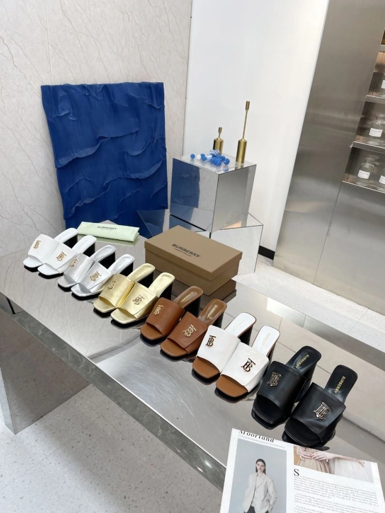 Breathable Bxrbxrry Slippers 114933