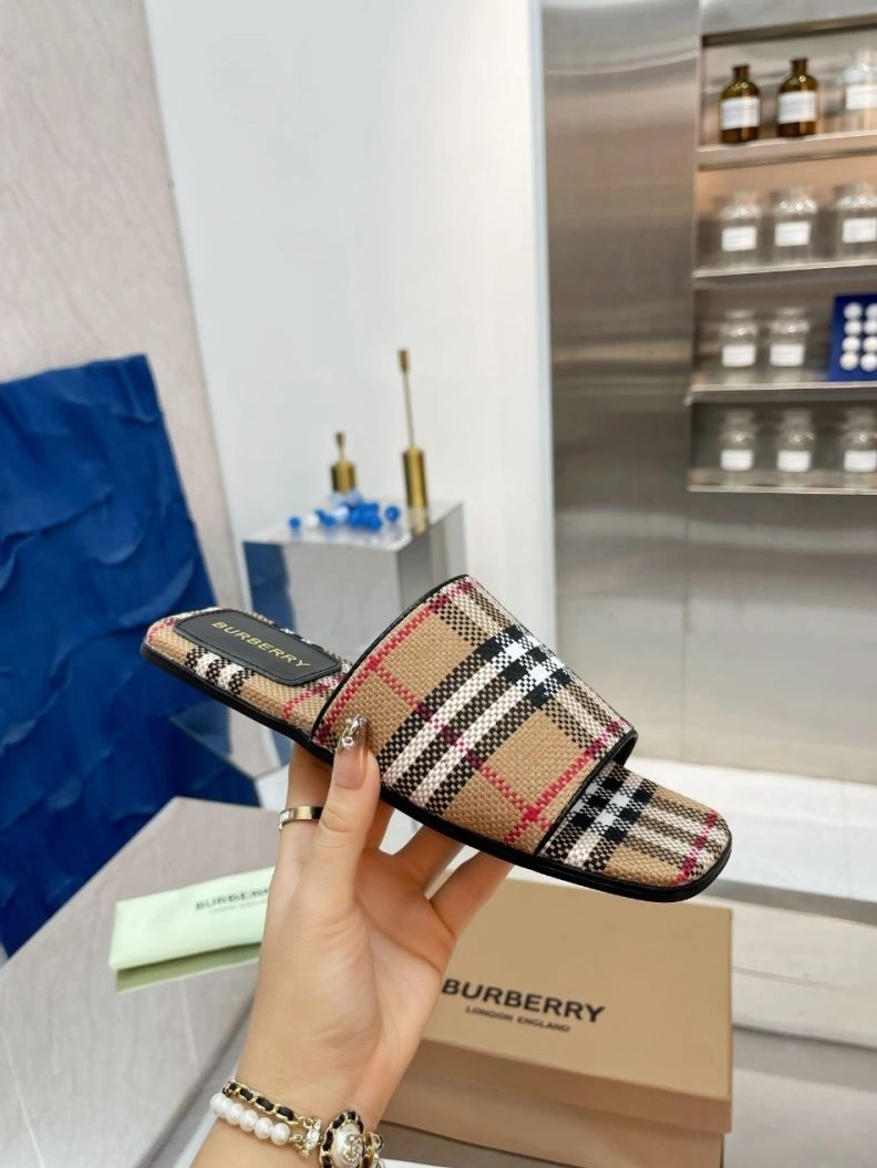 Bxrbxrry Slippers Compact 114922