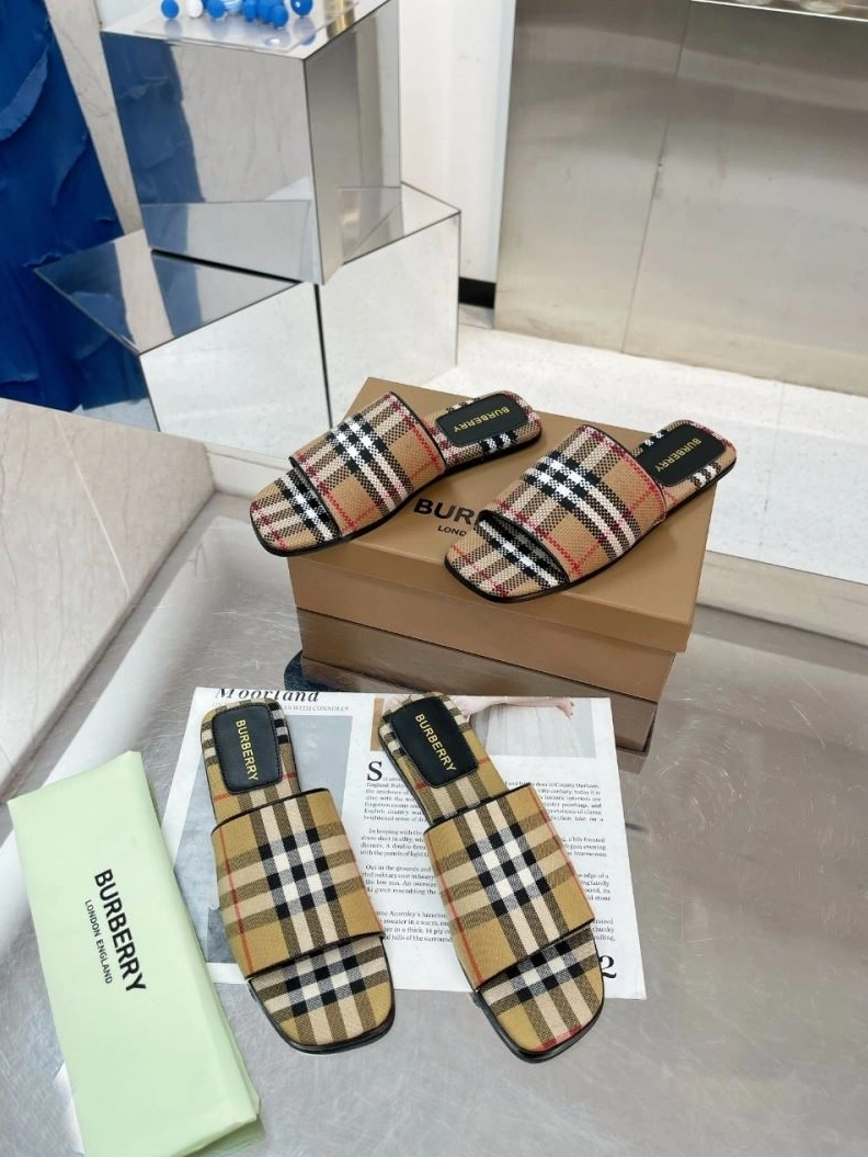 Bxrbxrry Slippers Compact 114922