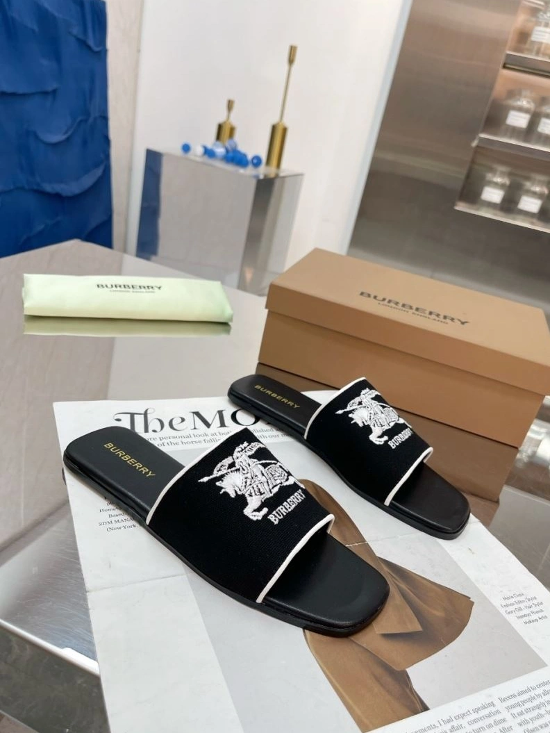 Modern Bxrbxrry Slippers 114916