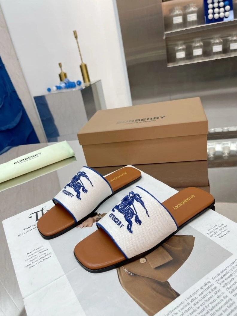 Bold Bxrbxrry Slippers 114913