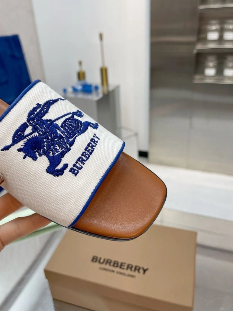 Bold Bxrbxrry Slippers 114913