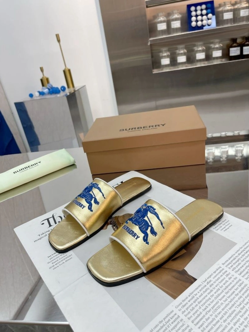 ModernLook Bxrbxrry Slippers 114912