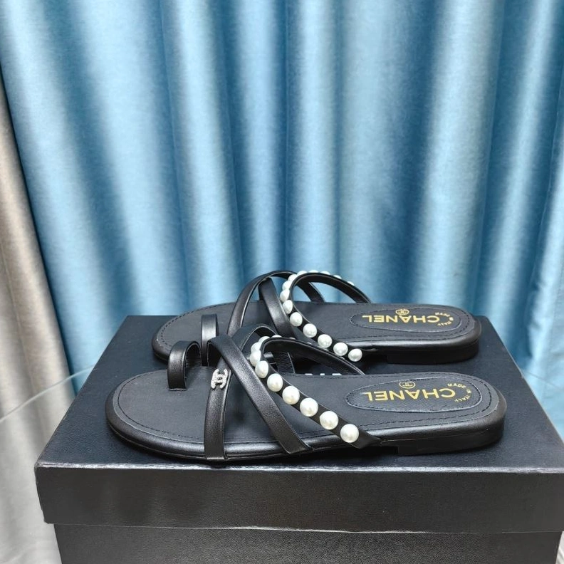 Chxnxl Slippers WellDesigned 122411