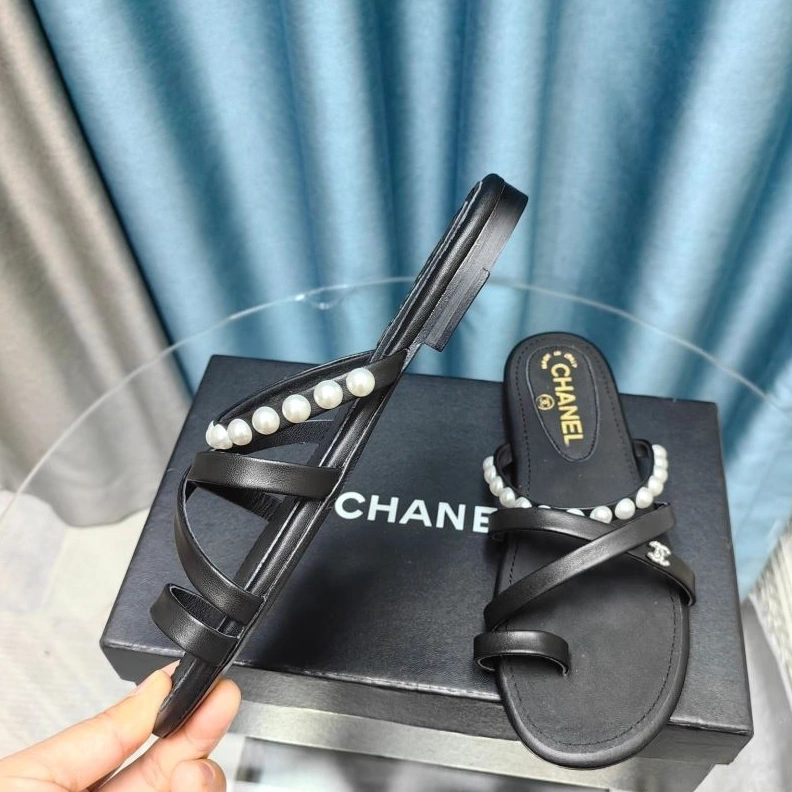 Chxnxl Slippers WellDesigned 122411