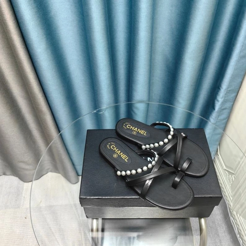 Chxnxl Slippers WellDesigned 122411