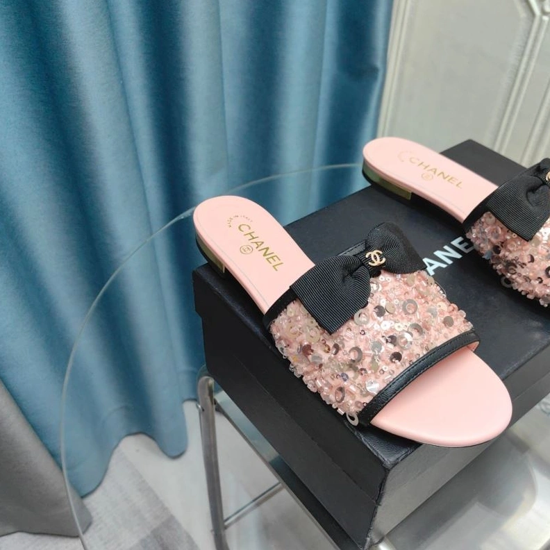 EasyMatch Chxnxl Slippers 122399