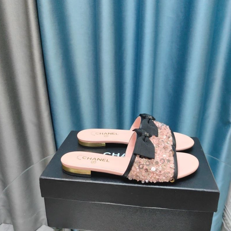 EasyMatch Chxnxl Slippers 122399