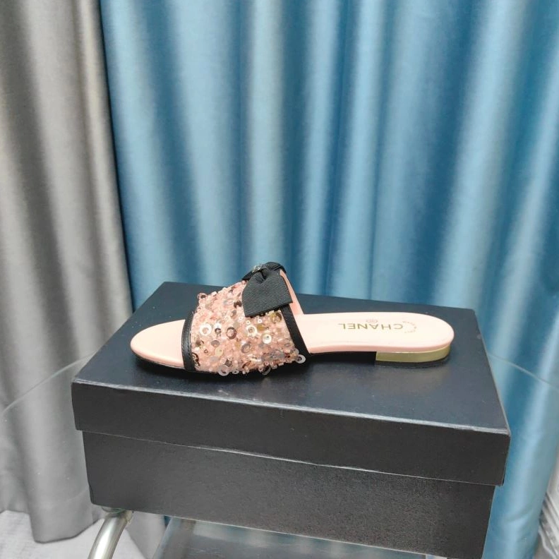 EasyMatch Chxnxl Slippers 122399