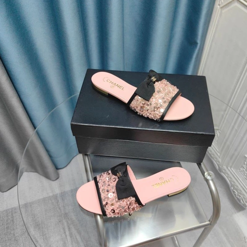 EasyMatch Chxnxl Slippers 122399