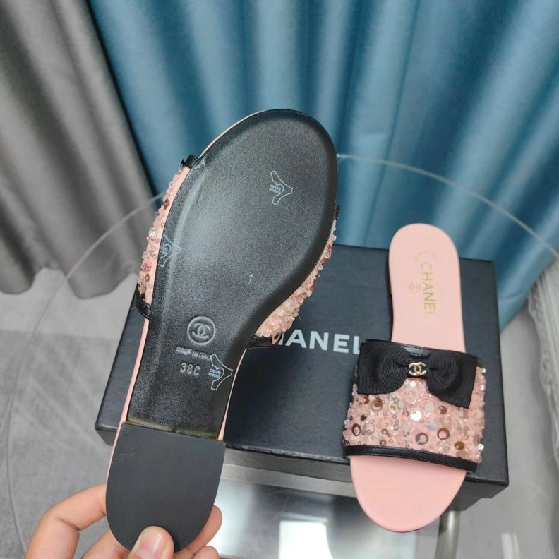 EasyMatch Chxnxl Slippers 122399