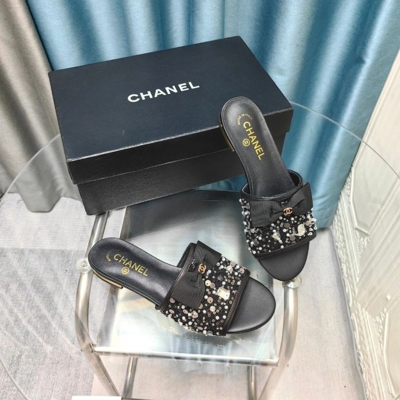 UrbanStyle Chxnxl Slippers 122396