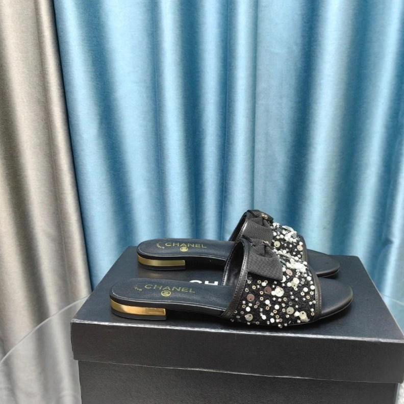 UrbanStyle Chxnxl Slippers 122396