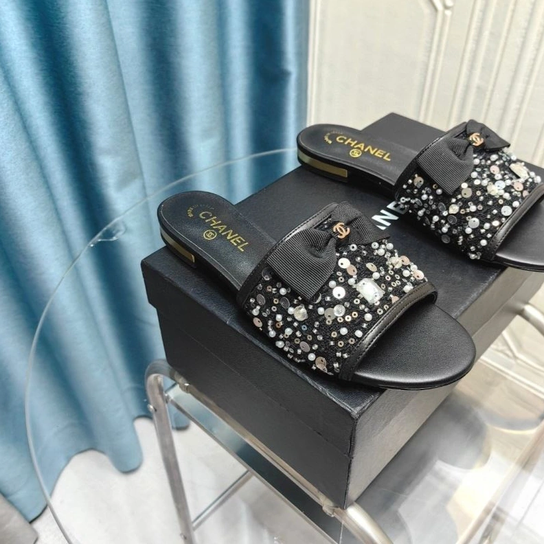 UrbanStyle Chxnxl Slippers 122396