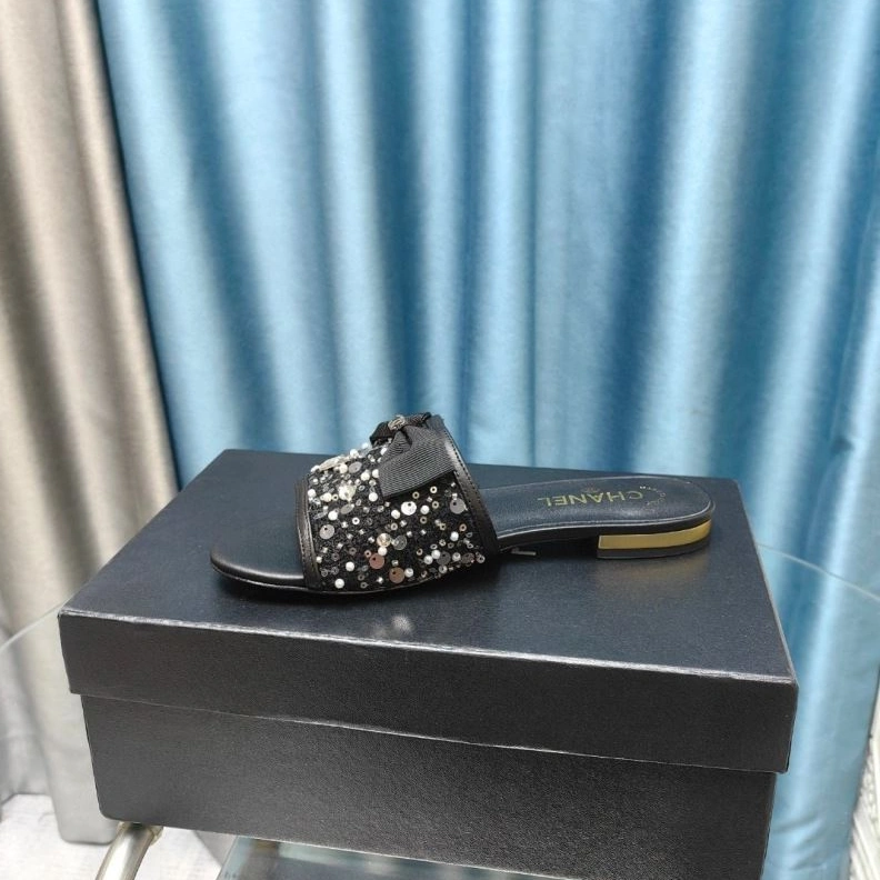 UrbanStyle Chxnxl Slippers 122396