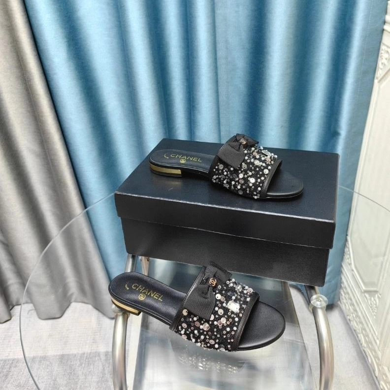 UrbanStyle Chxnxl Slippers 122396