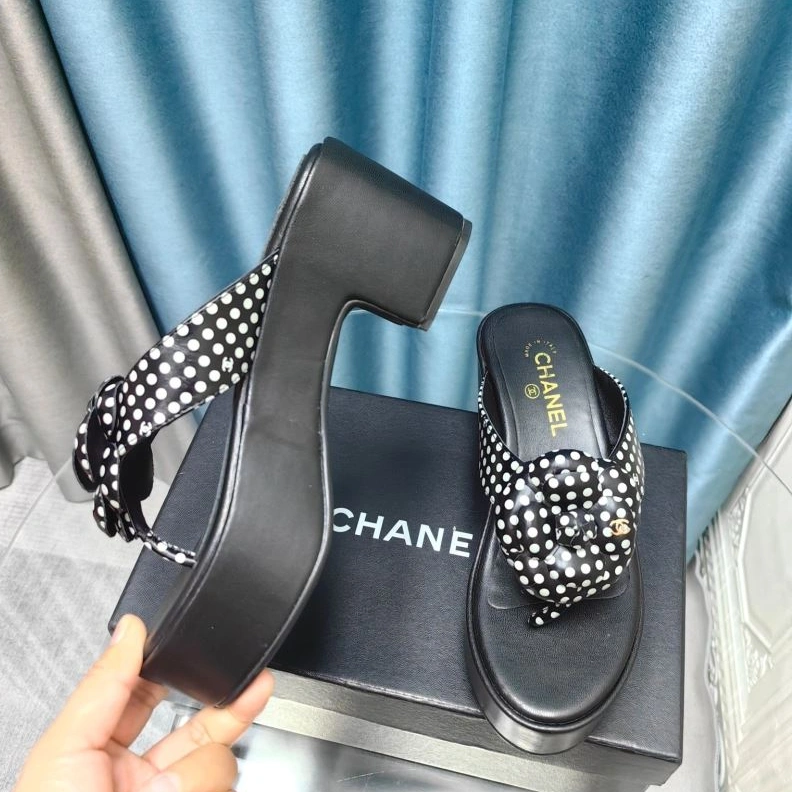 Chxnxl Slippers Functional 122392