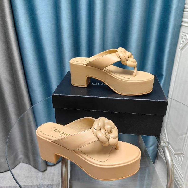 Trendy Chxnxl Slippers 122391