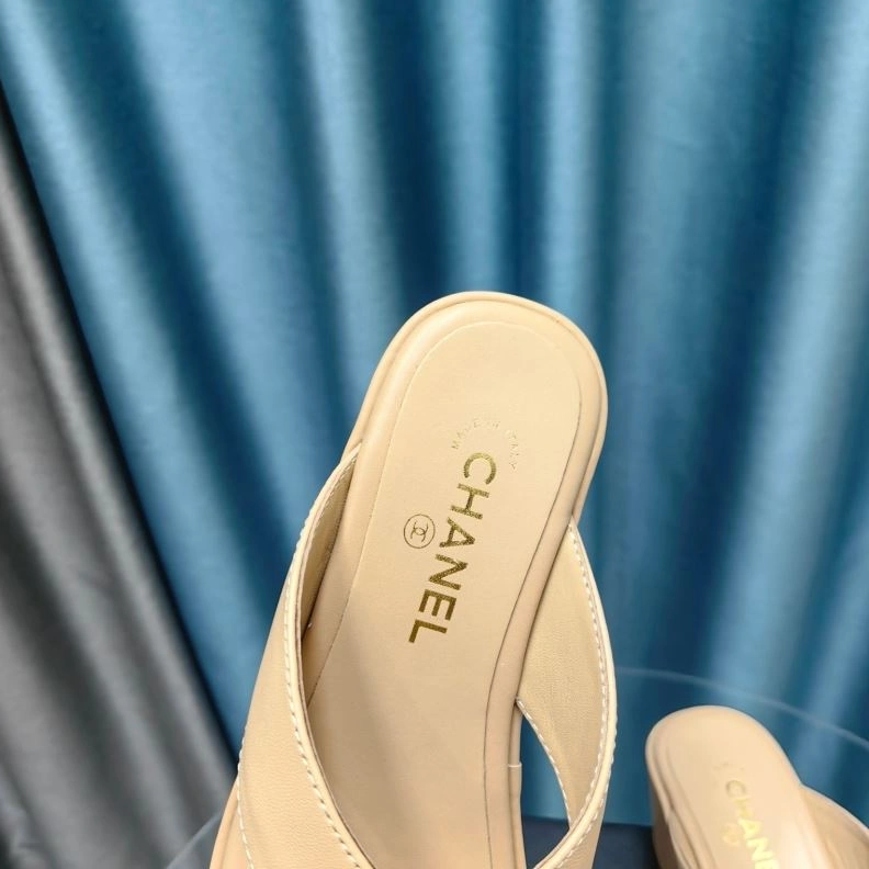 Trendy Chxnxl Slippers 122391