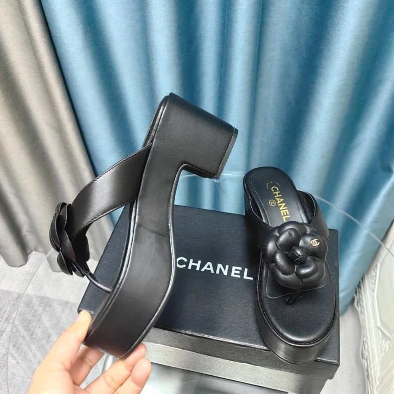 Sophisticated Chxnxl Slippers 122388