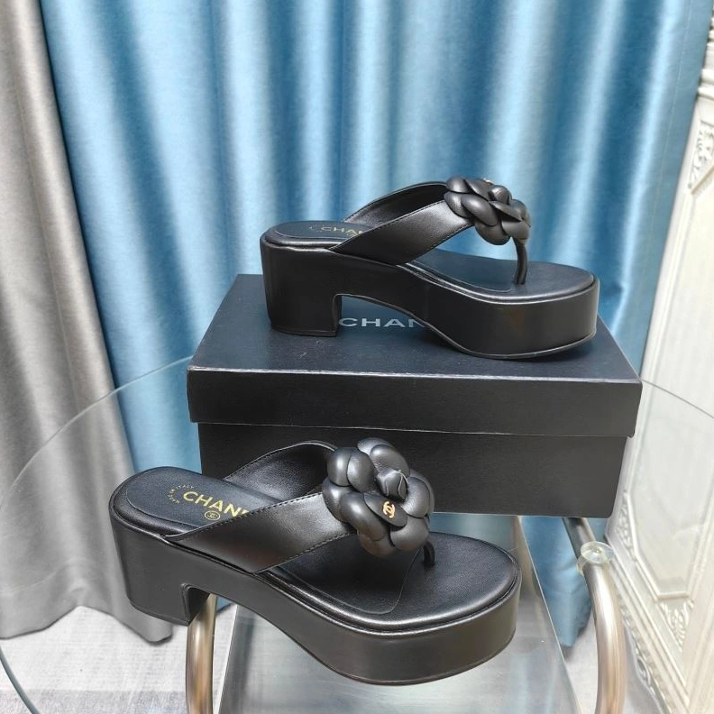 Sophisticated Chxnxl Slippers 122388