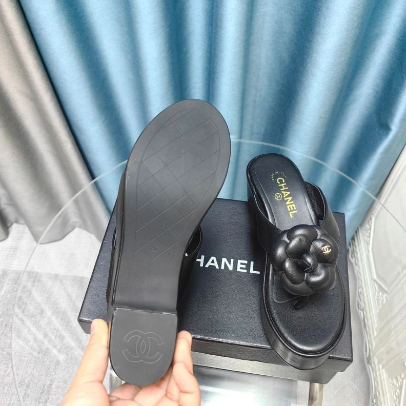 Sophisticated Chxnxl Slippers 122388