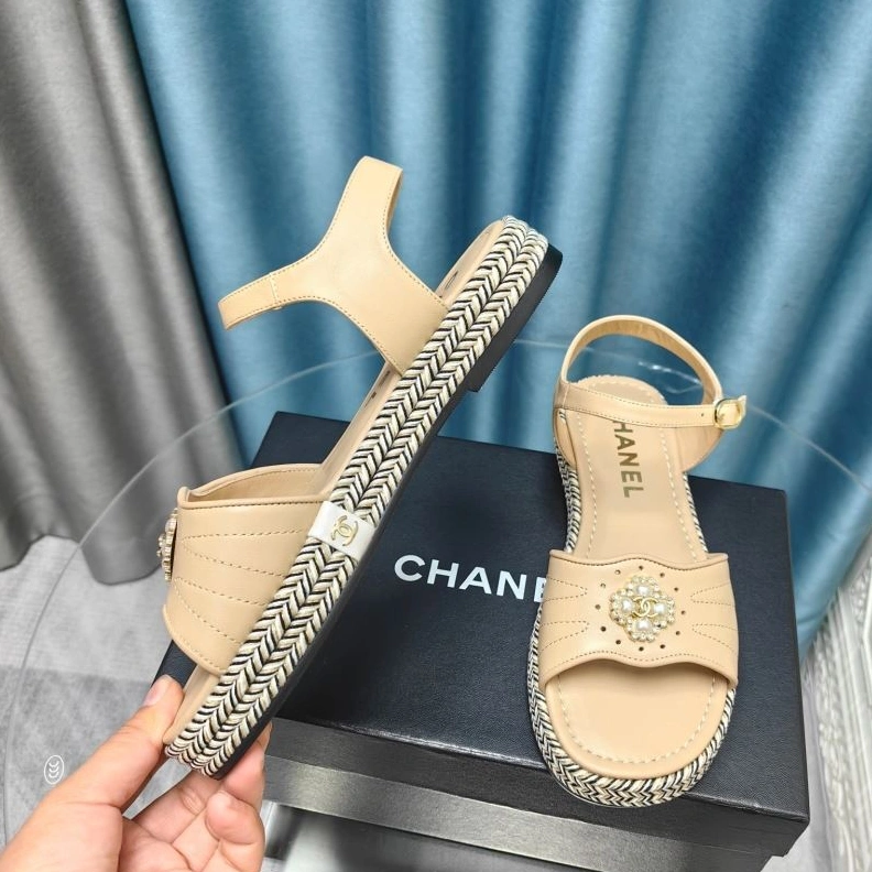 EyeCatching Chxnxl Sandals 122816