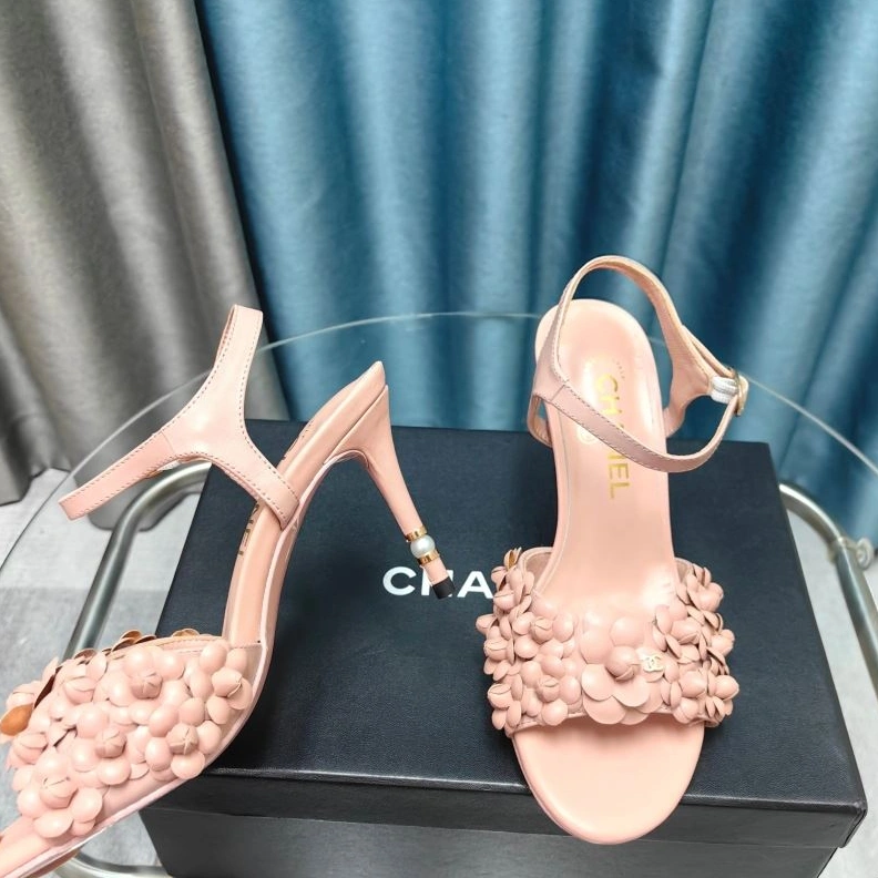 Versatile Chxnxl Sandals 122812