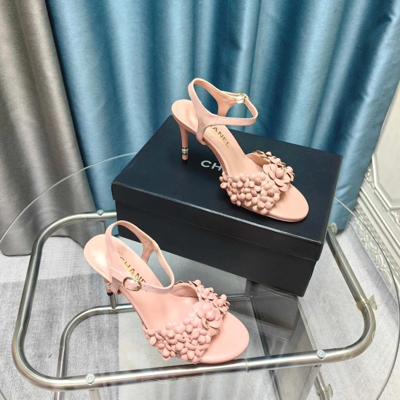 Versatile Chxnxl Sandals 122812