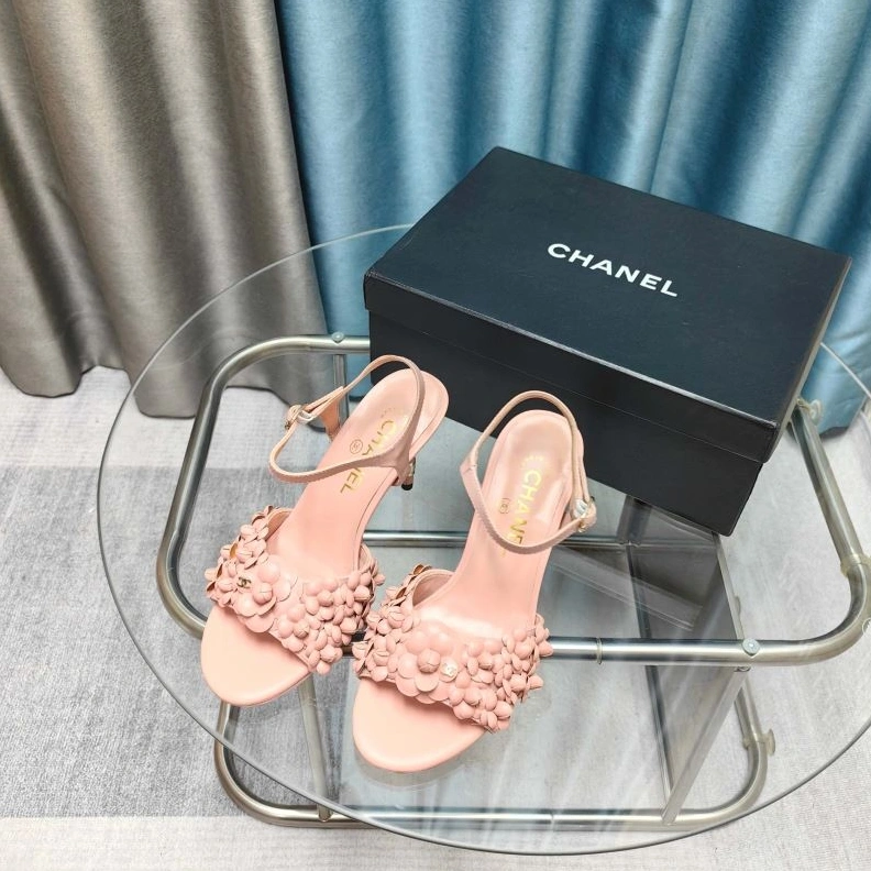 Versatile Chxnxl Sandals 122812