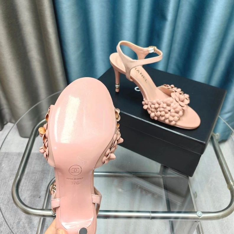 Versatile Chxnxl Sandals 122812