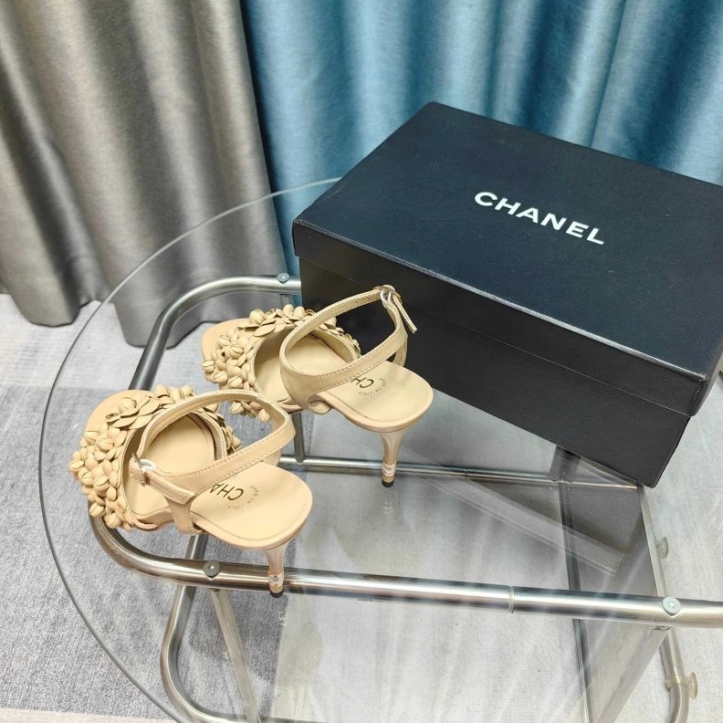 Versatile Chxnxl Sandals 122811