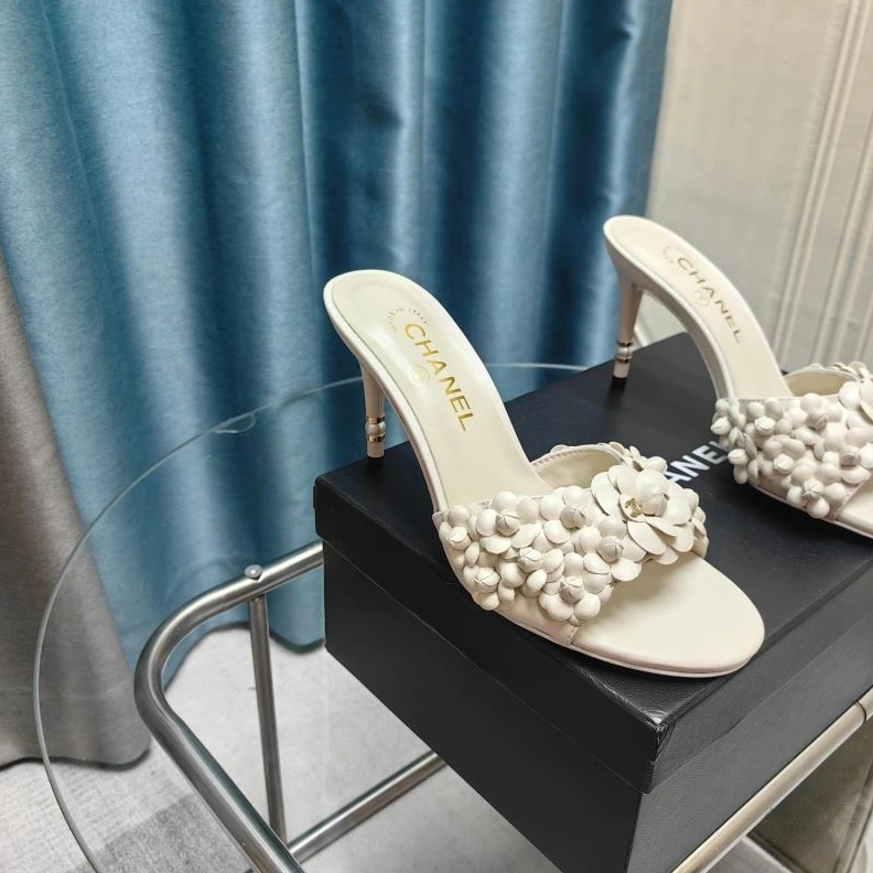 Fashionable Chxnxl Slippers 122375