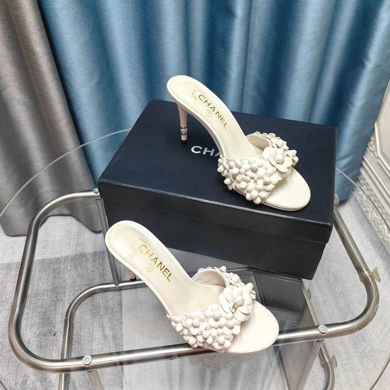 Fashionable Chxnxl Slippers 122375