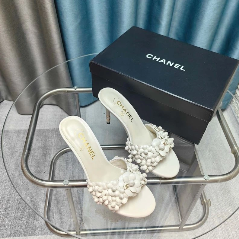 Fashionable Chxnxl Slippers 122375