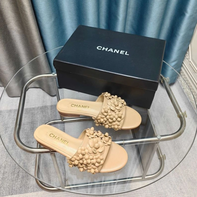 EasyMatch Chxnxl Slippers 122370