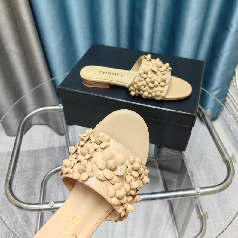 EasyMatch Chxnxl Slippers 122370