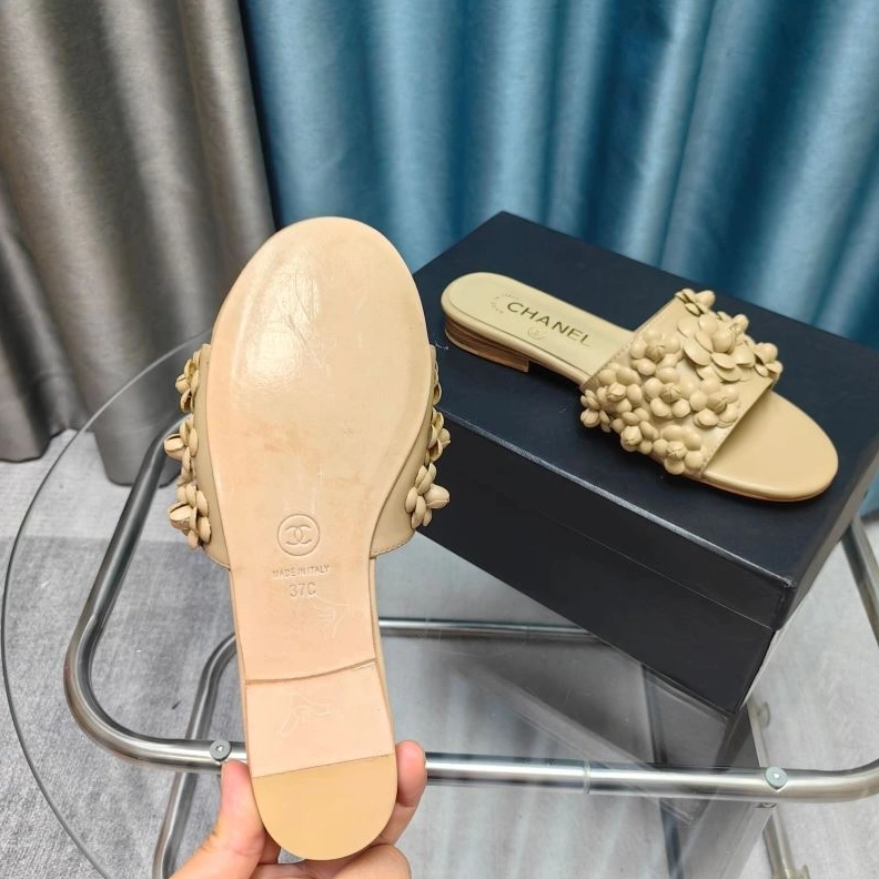 EasyMatch Chxnxl Slippers 122370