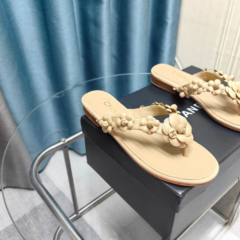 GoodFit Chxnxl Slippers 122356