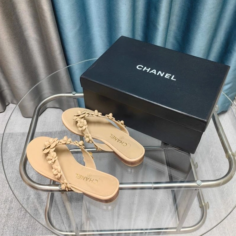 GoodFit Chxnxl Slippers 122356