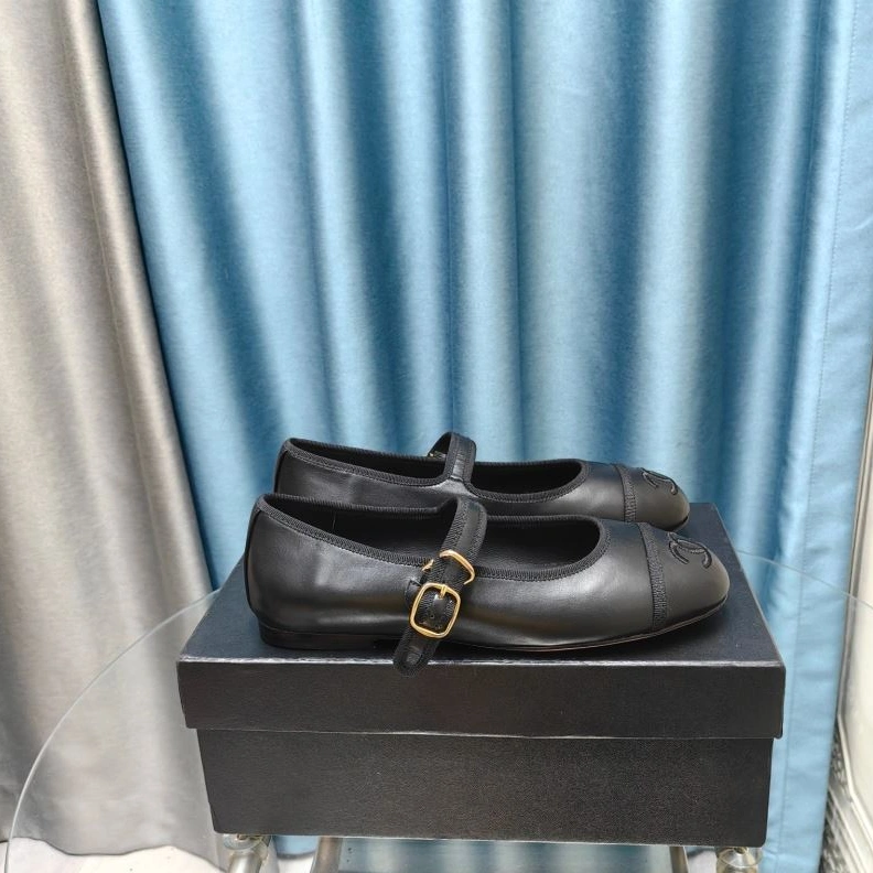 Timeless Chxnxl Flat Shoes 123155