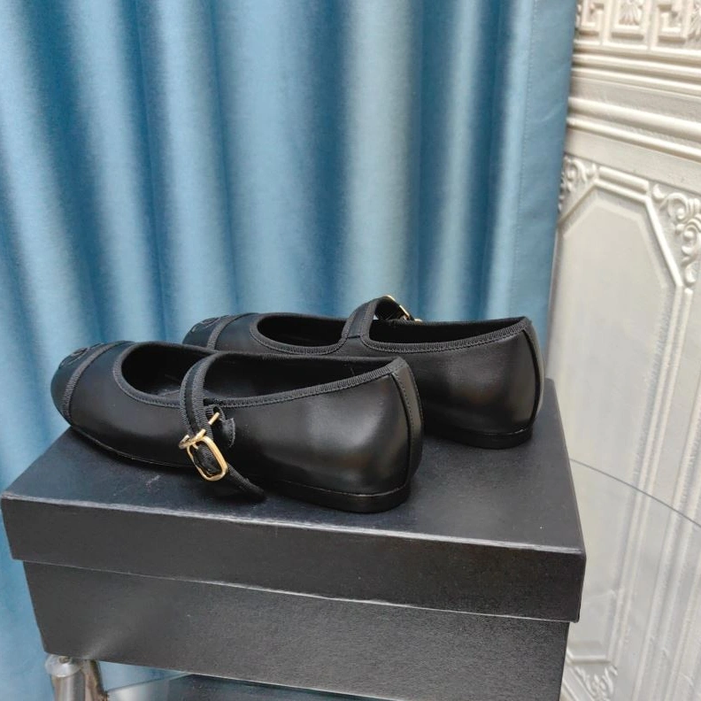 Timeless Chxnxl Flat Shoes 123155